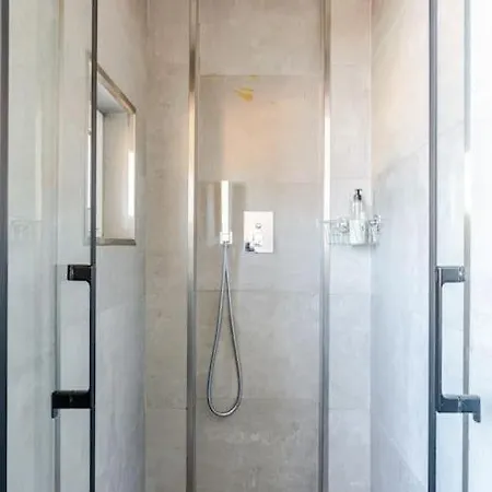 Modern Downtown Apartamento