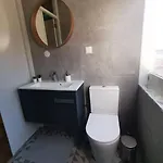 Modern Downtown Διαμέρισμα *